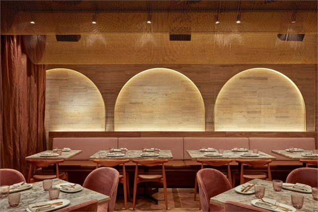 Elevating Restaurant Ambiance: Effective Lighting Solutions with Track Lights and Spotlights